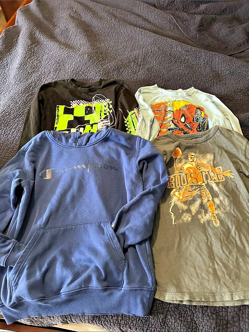 Champion Kids Graphic Tees & Hoodie Girls Medium